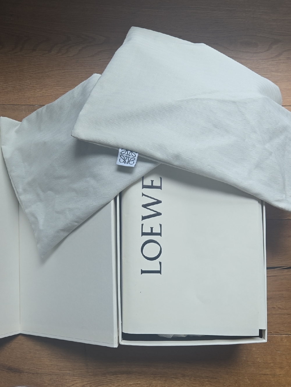 Loewe Ballet Runner Sneakers EU 37 White Black Anagram Logo Leather Low Top - Picture 4 of 9
